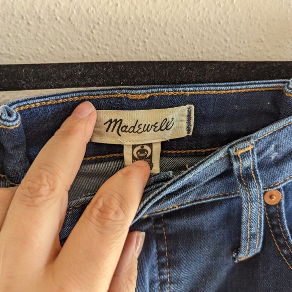 Madewell Curvy High-Rise Skinny Jeans in Moreaux Wash - 31 petite - Picture 8 of 9